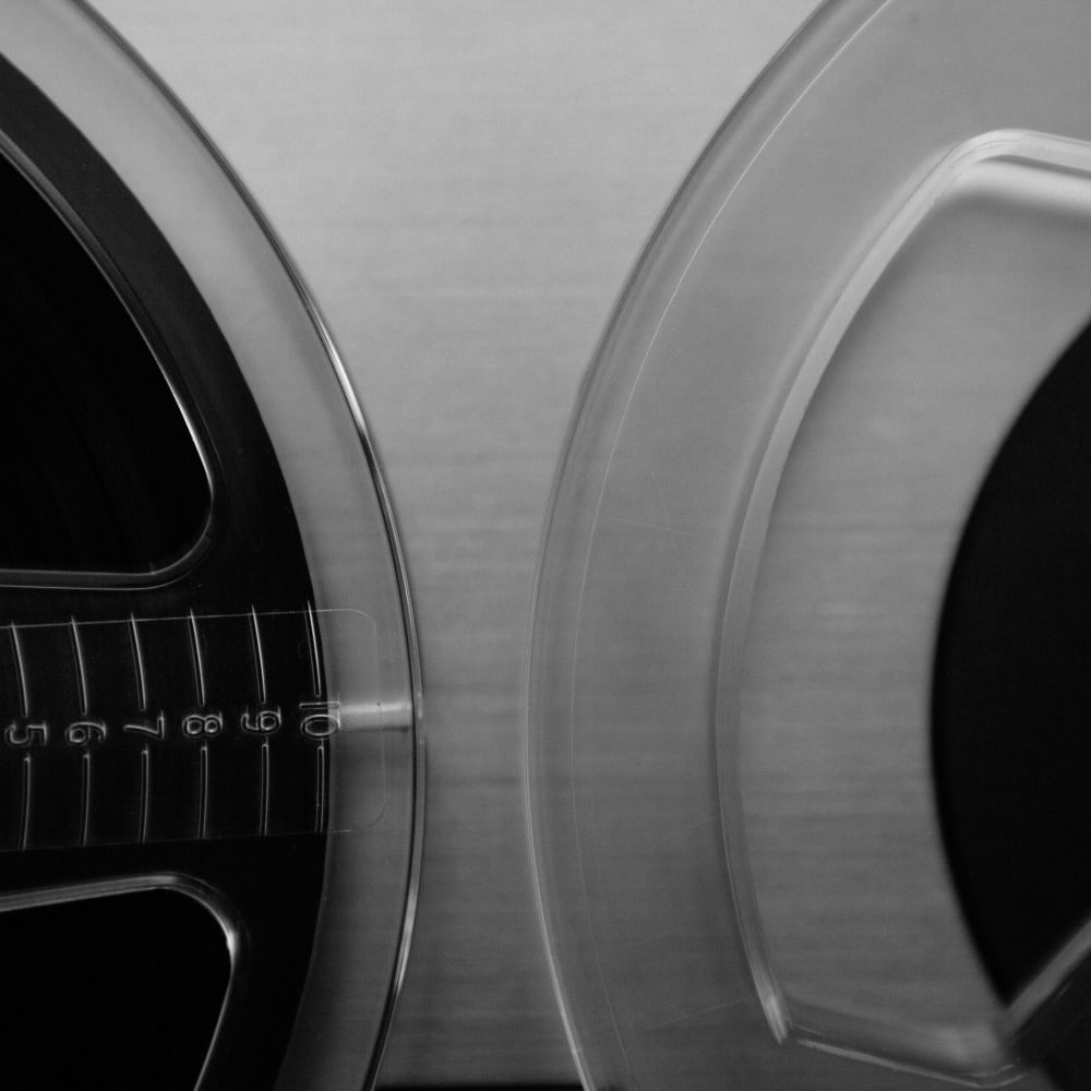 Constant Tension Payoff For specialized or sensitive processes that require precise and constant tension control, our electromagnetic brakes and electromagnetic clutches can be used in conjunction with our MPP24 Tension Controller in order to achieve either open-loop or closed-loop constant tension control. This is especially useful for applications that undergo a large diameter change (large ratio between full spool diameter and empty spool diameter).